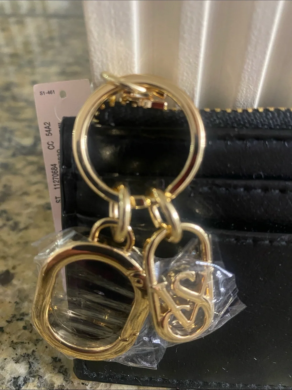 Victoria’s Secret zippered cardholder wallet with bag charm clip & keyring NWT - Picture 2 of 7